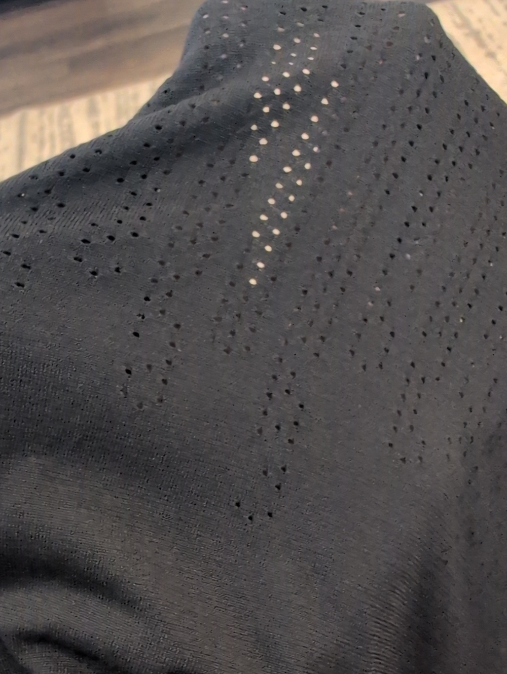 Lululemon Train to Be Tank Black / Black - Picture 9 of 11